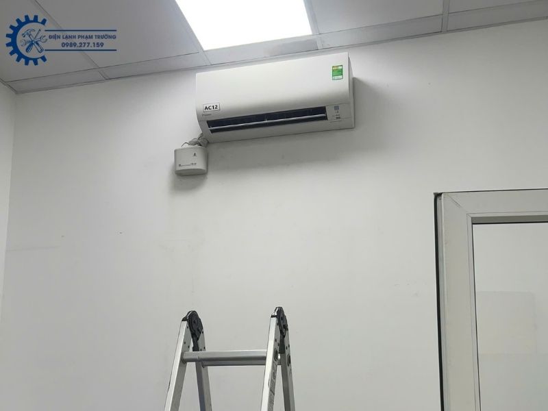 Vệ sinh máy lạnh nhà phố Vĩnh Phú 1 – Thuận An